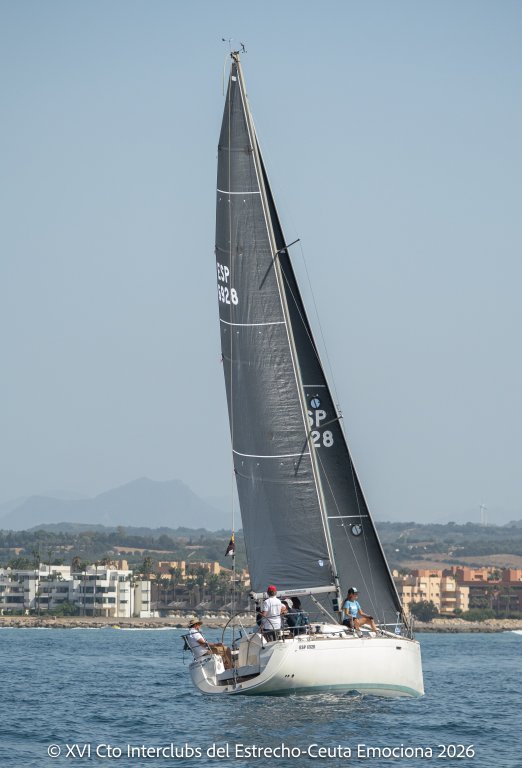 La falta de viento obliga a suspender la quinta prueba del Campeonato Interclubs del Estrecho en Sotogrande