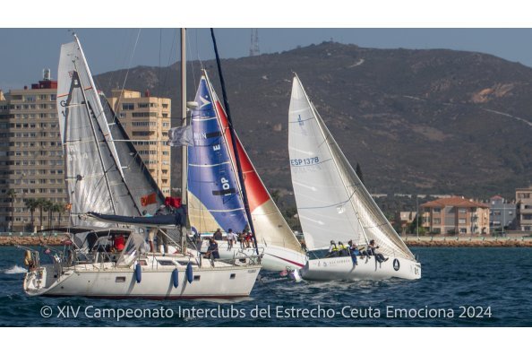 El Real Club Náutico de la Línea se luce en la bahía de Algeciras-La Línea