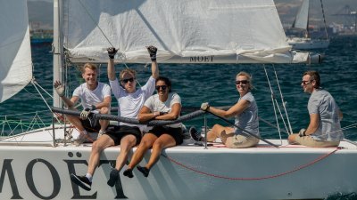 El Real Club Náutico de La Línea completa con éxito la sexta prueba del Campeonato Interclubs del Estrecho en una intensa jornada de levante