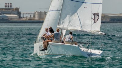 El Real Club Náutico de La Línea completa con éxito la sexta prueba del Campeonato Interclubs del Estrecho en una intensa jornada de levante