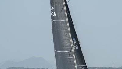 La falta de viento obliga a suspender la quinta prueba del Campeonato Interclubs del Estrecho en Sotogrande