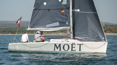 La falta de viento obliga a suspender la quinta prueba del Campeonato Interclubs del Estrecho en Sotogrande